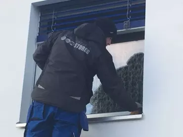 technicien Della Vecchia Stores SA